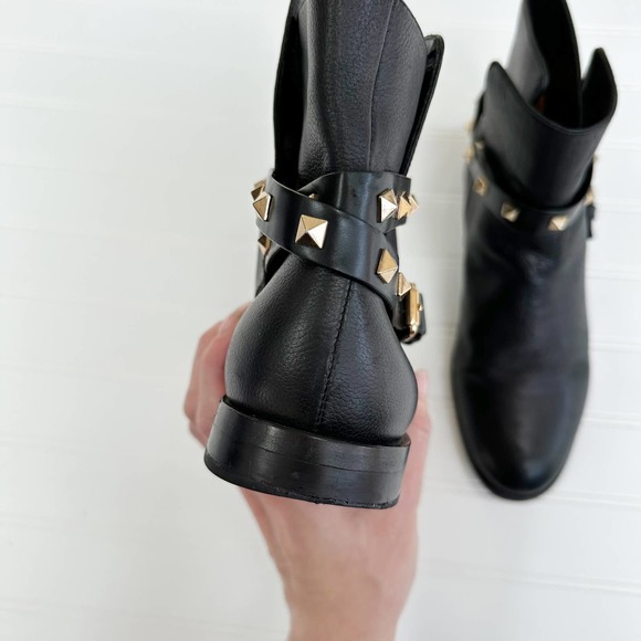 Valentino Rockstud Ankle Bootie Studded Strap Leather Chelsea Flat Boots - Picture 6 of 13